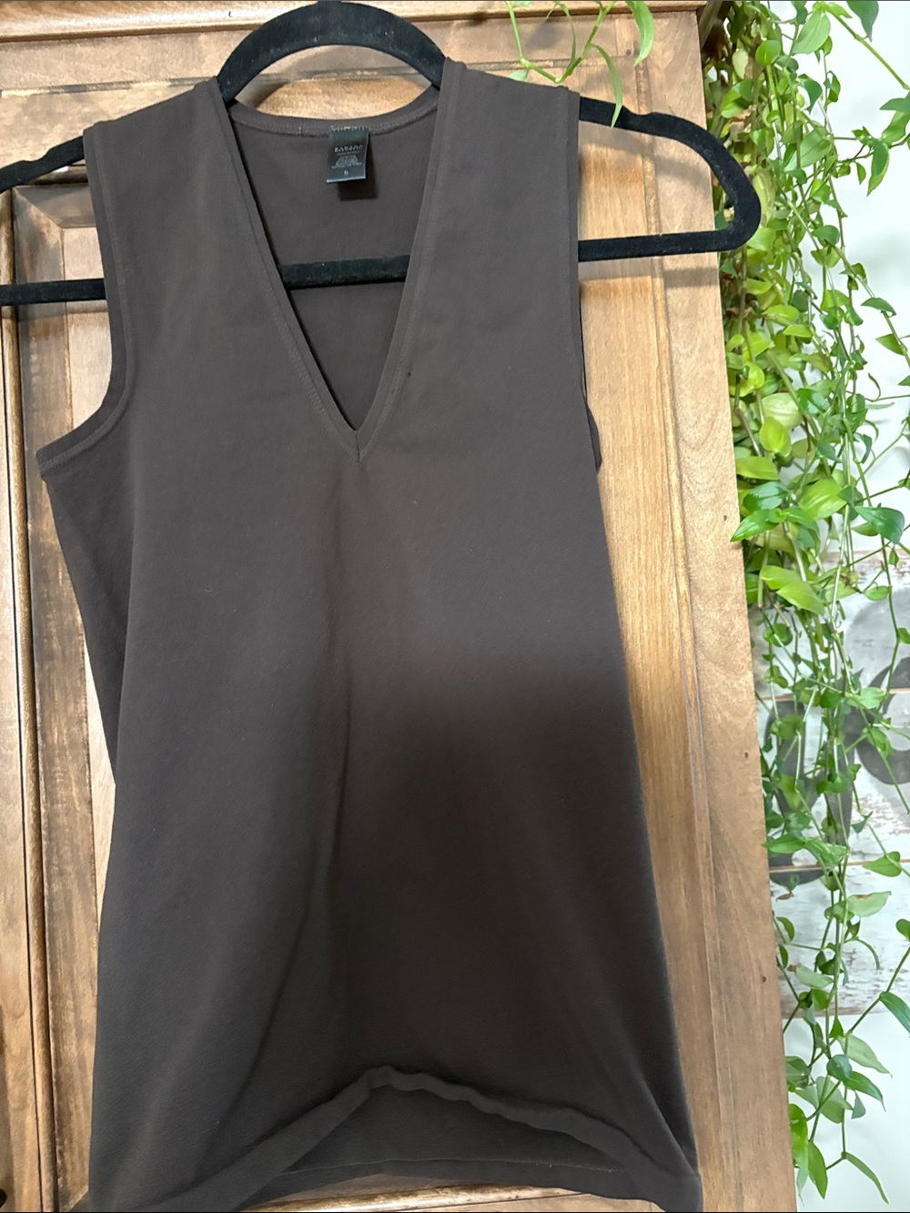 Fanatic Republic Dark Brown V-Neck Sleeveless Tank